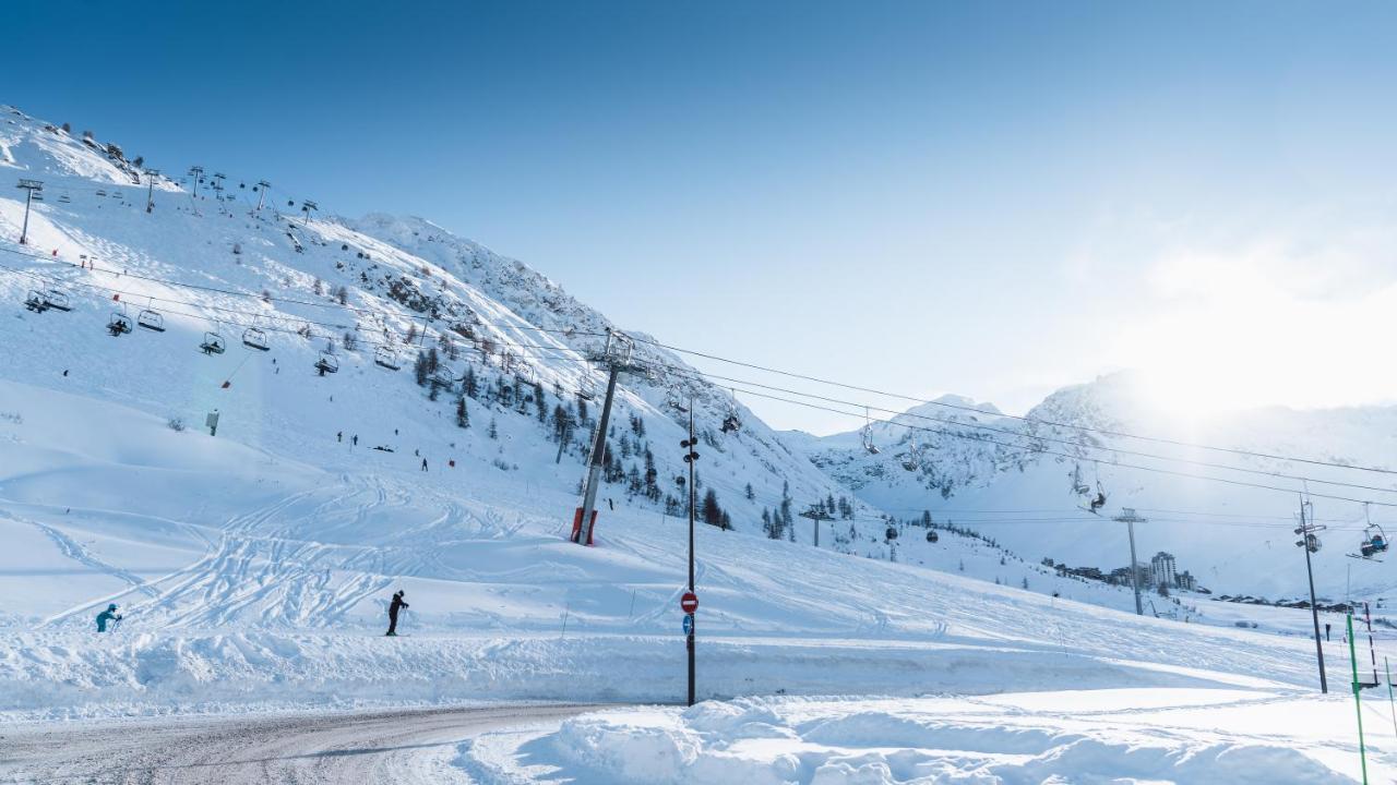 Apex2100 International Ski Academy Tignes Buitenkant foto